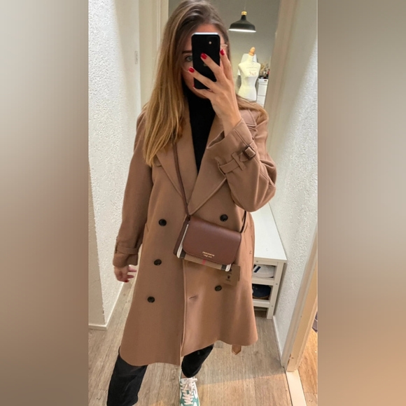 Burberry Hampshire Check Leather Crossbody Bag - Picture 2 of 16